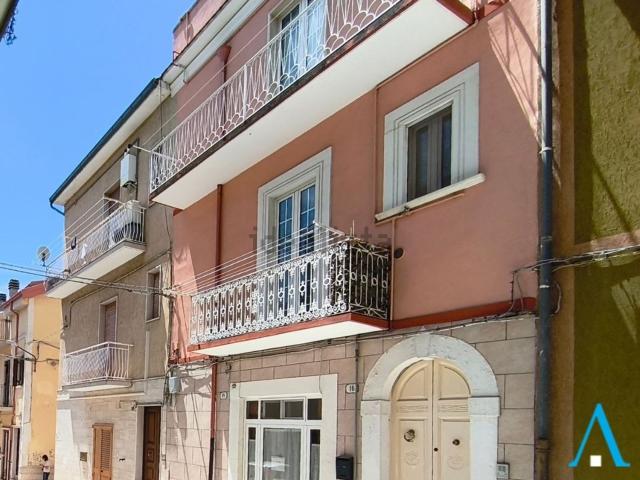 Villetta indipendente in vendita di 100 m² in Via Giovanni Bovio, 16