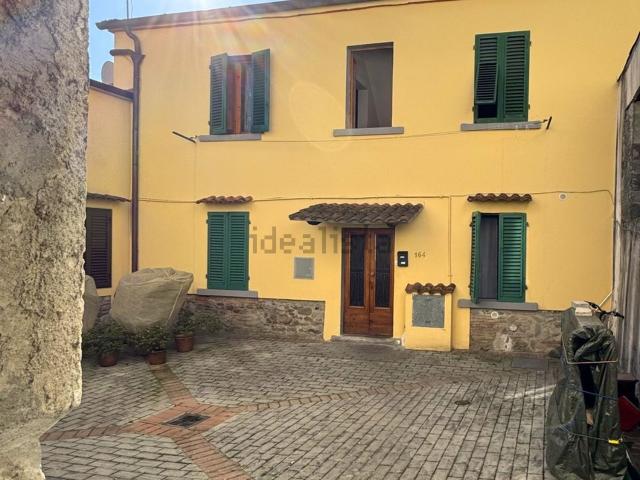 Villetta indipendente in vendita di 100 m² in Via del Bisenzio