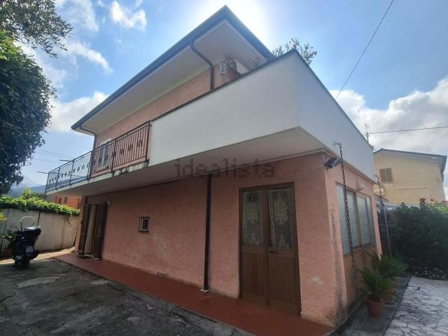 Villetta indipendente in vendita di 100 m² in Via della Chiusa