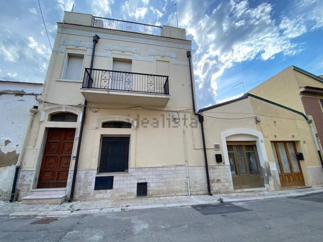 Villetta indipendente in vendita di 100 m² in Via E. Tellini