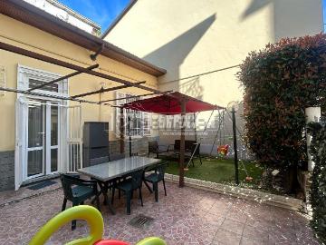 Villetta indipendente in vendita di 100 m² in Via Foligno, 21