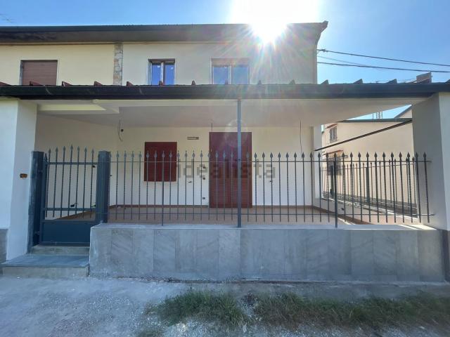 Villetta indipendente in vendita di 100 m² in Via San Colombano