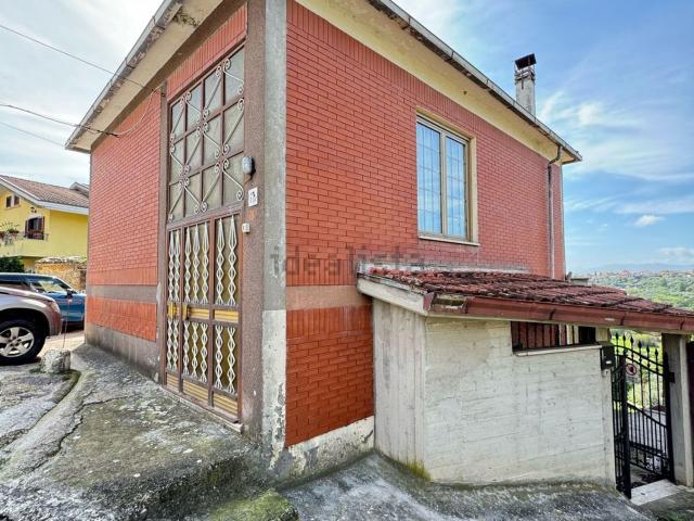 Villetta indipendente in vendita di 100 m² in Via San Lucio, 17