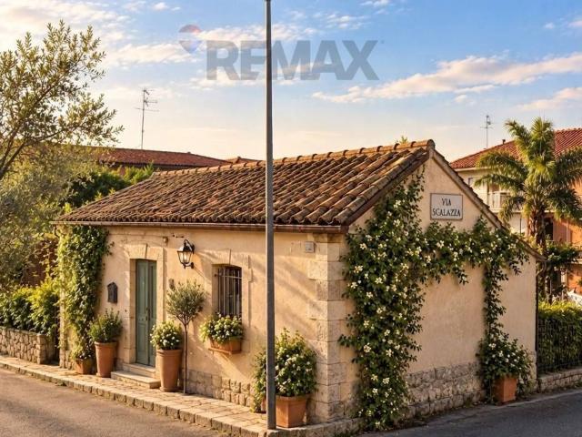 Villetta indipendente in vendita di 100 m² in Via Scalazza, 25