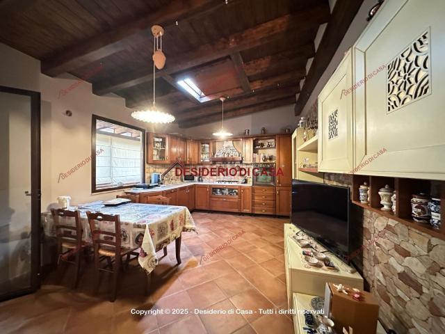 Villetta indipendente in vendita di 110 m² in Via Stesicoro, 89