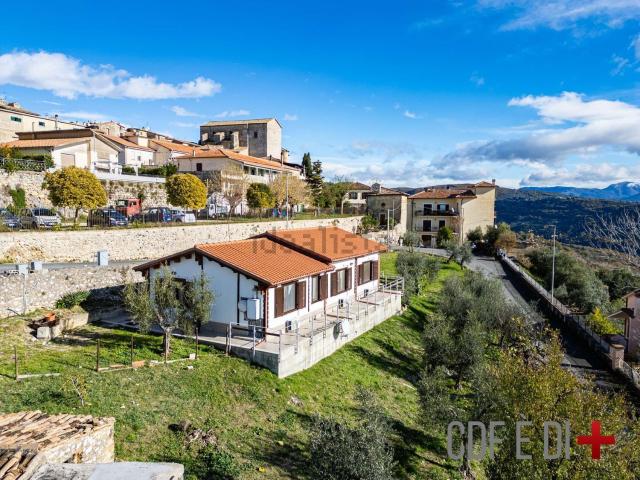 Villetta indipendente in vendita di 100 m² in Via Pompeo Magno