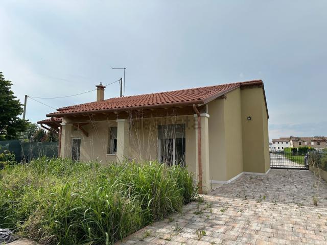 Villetta indipendente in vendita di 100 m² in Via Porto Menai