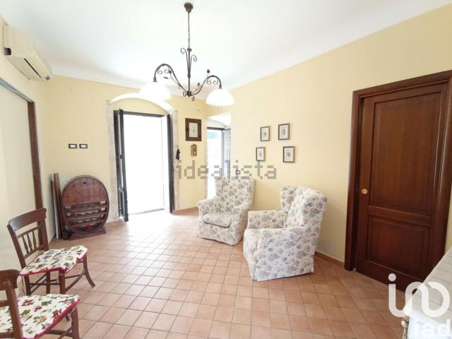 Villetta indipendente in vendita di 100 m² in Via Rupe Tarpea