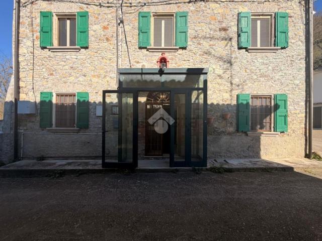 Villetta indipendente in vendita di 100 m² in Via Tiola, 184
