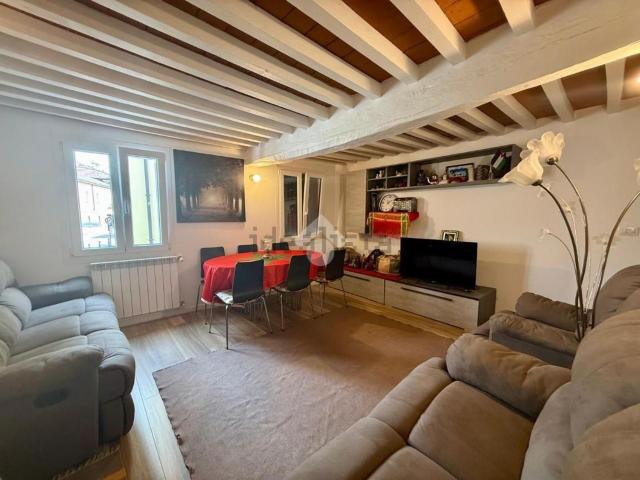 Villetta indipendente in vendita di 100 m² in Via Val d&apos Enza, 1