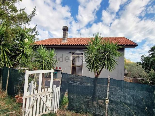 Villetta indipendente in vendita di 100 m² in Contrada Fonte Pezzana, 24
