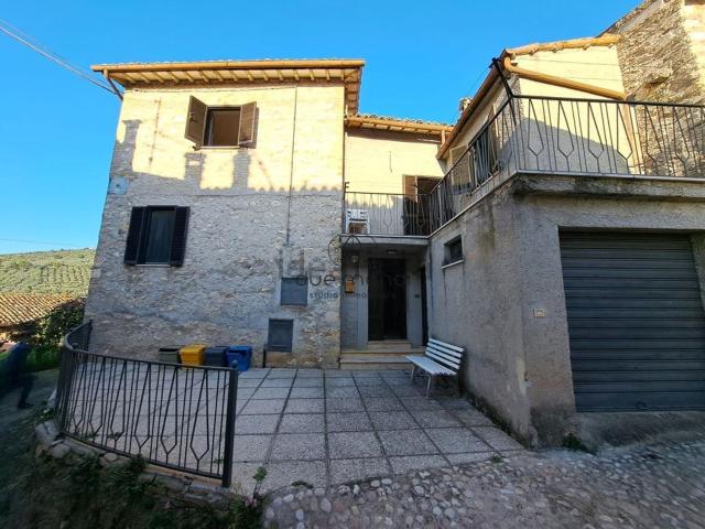 Villetta indipendente in vendita di 100 m² in Frazione Eggi
