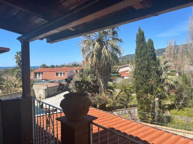 Villetta indipendente in vendita di 100 m² in Località Parco dei Principi