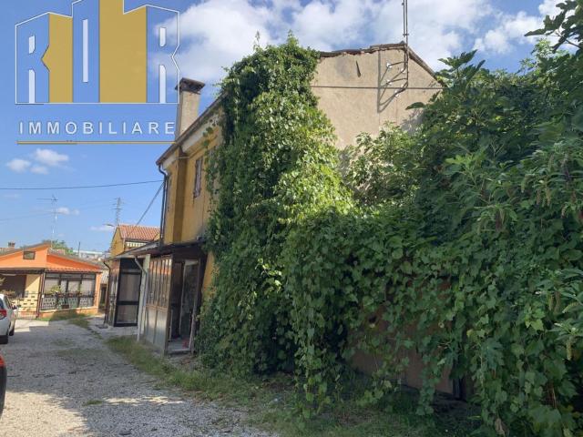 Villetta indipendente in vendita di 100 m² in Strada Garbo Dirè, 19