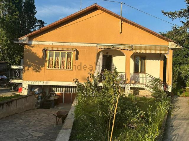 Villetta indipendente in vendita di 100 m² in Strada Piscina, 29