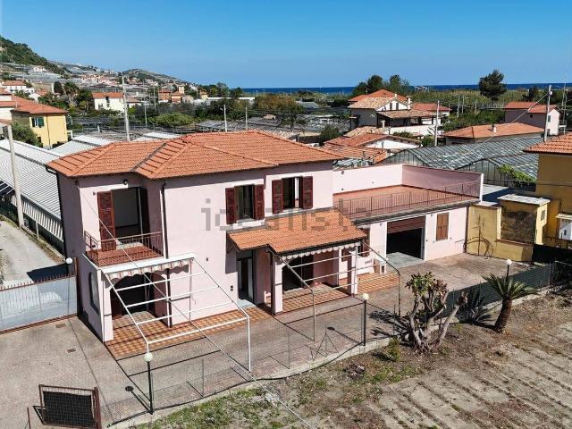 Villetta indipendente in vendita di 100 m² in Strada Vicinale Prati Ovest