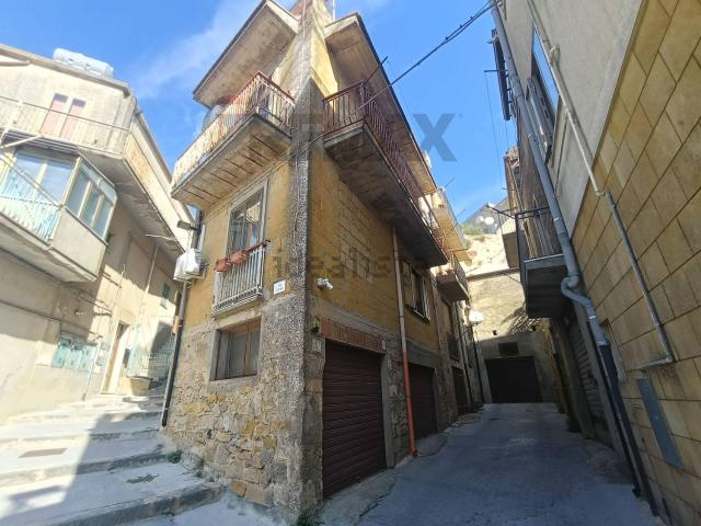 Villetta indipendente in vendita di 101 m² in Via Corvaia, 13