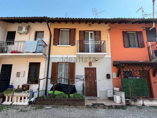 Villetta indipendente in vendita di 101 m² in Via Garibaldi