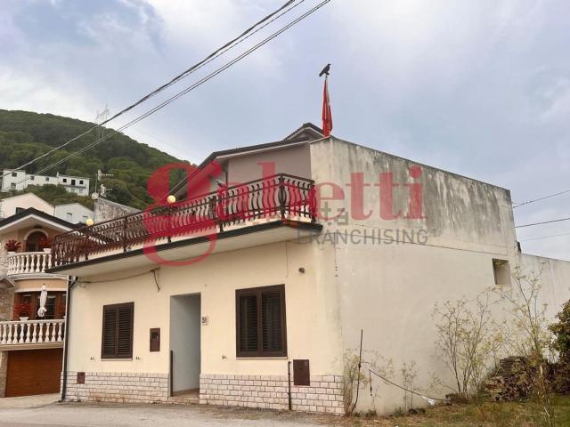 Villetta indipendente in vendita di 101 m² in Corso Giuseppe Garibaldi, 38