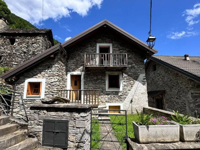 Villetta indipendente in vendita di 101 m² in Frazione Rivera