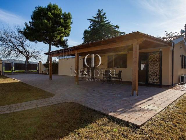 Villetta indipendente in vendita di 101 m² in Strada Vicinale Albarese, 142