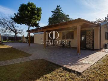 Villetta indipendente in vendita di 101 m² in Strada Vicinale Albarese, 142