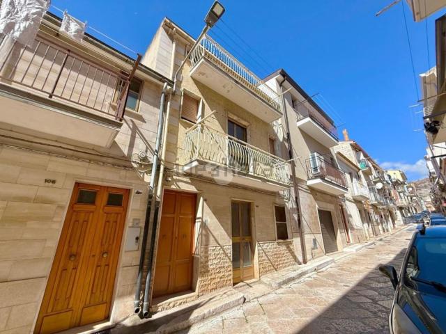 Villetta indipendente in vendita di 102 m² in Via Armando Diaz, 102