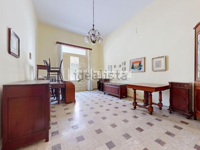Villetta indipendente in vendita di 102 m² in Via Poerio