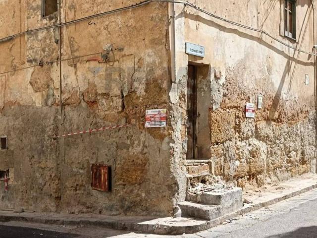 Villetta indipendente in vendita di 103 m² in Via Tornatore, 17