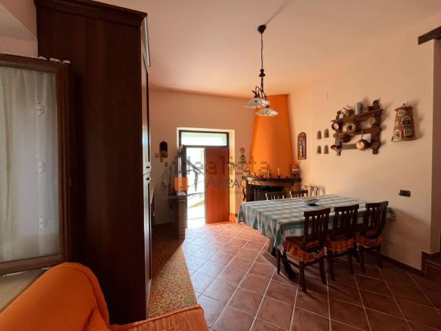 Villetta indipendente in vendita di 103 m² in Via Castello, 28