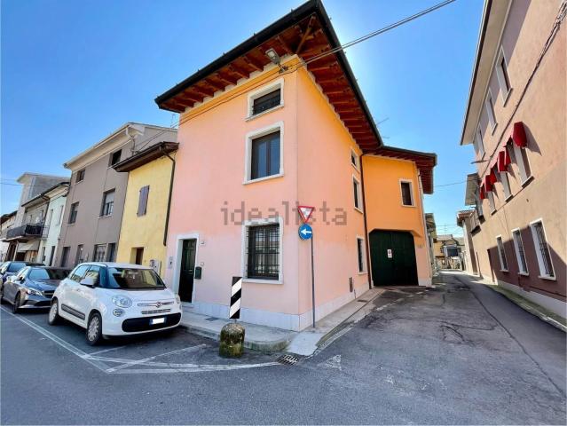 Villetta indipendente in vendita di 149 m² in Via Matteotti G