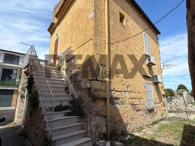 Villetta indipendente in vendita di 103 m² in Vico Carità, 38