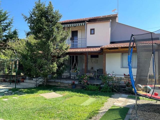 Villetta indipendente in vendita di 103 m² in Frazione Paolorio Arduini