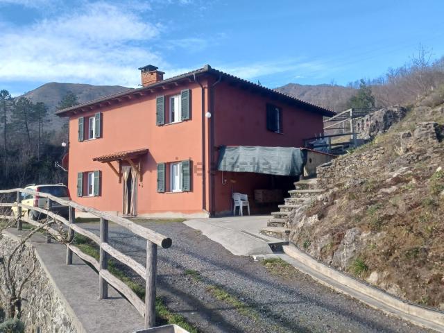 Villetta indipendente in vendita di 103 m² in Località Colli di Sopra