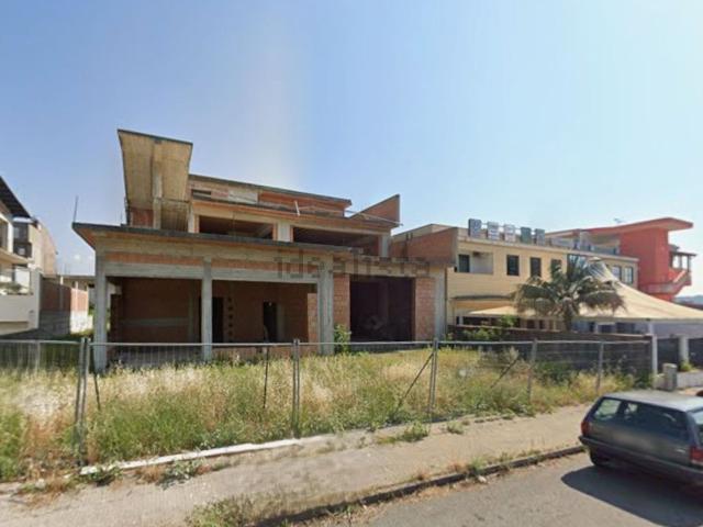 Villetta indipendente in vendita di 1043 m² in Via G. Galilei