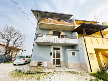 Villetta indipendente in vendita di 104 m² in Via Colle Pietre