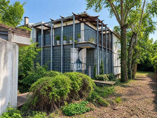 Villetta indipendente in vendita di 1054 m²