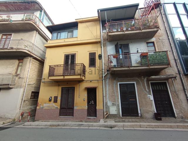 Villetta indipendente in vendita di 105 m² in Via Bentivegna