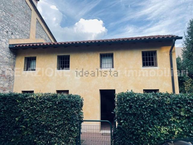 Villetta indipendente in vendita di 105 m² in Via Giuseppe Scolari