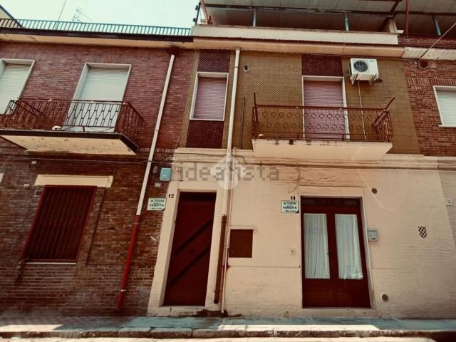 Villetta indipendente in vendita di 105 m² in Via Donizetti, 12
