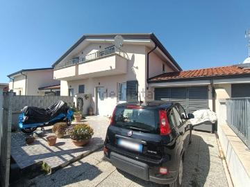 Villetta indipendente in vendita di 105 m² in Via del Macchione