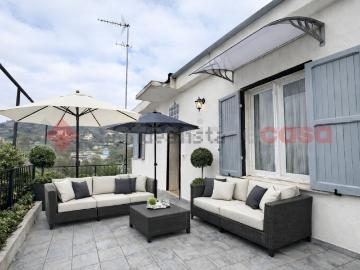 Villetta indipendente in vendita di 105 m² in Via Paterno