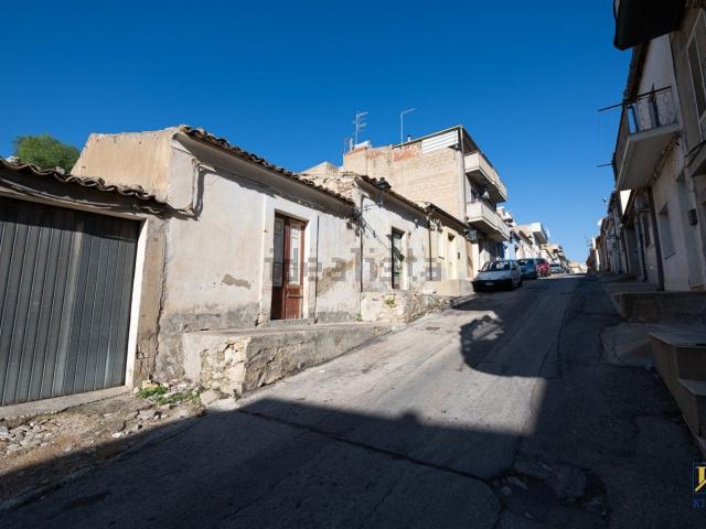 Villetta indipendente in vendita di 105 m² in Via Varese, 4