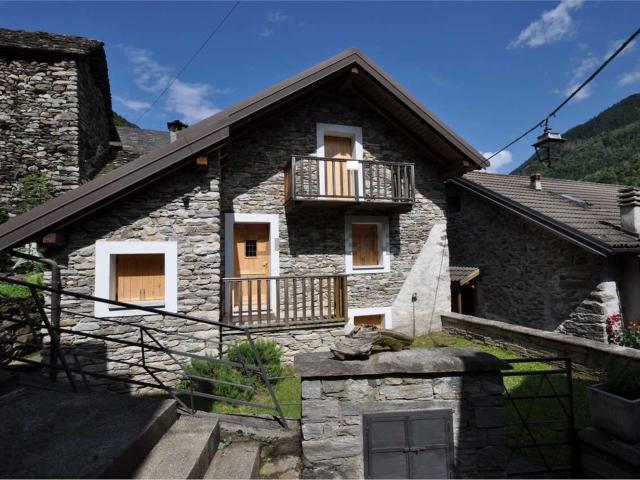 Villetta indipendente in vendita di 105 m² in Frazione Rivera