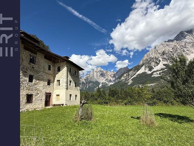 Villetta indipendente in vendita di 1060 m² in Via Olivo Sala