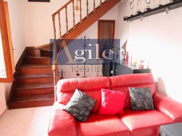 Villetta indipendente in vendita di 106 m² in Via Gorizia