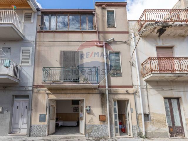 Villetta indipendente in vendita di 106 m² in Via Giacomo Matteotti, 31