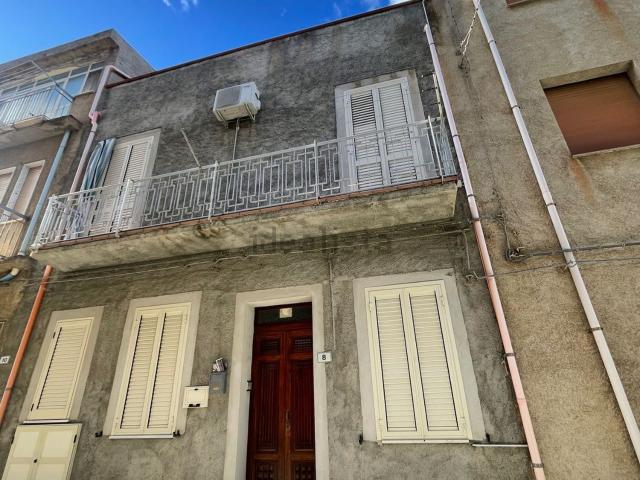 Villetta indipendente in vendita di 106 m² in Via N. Sauro