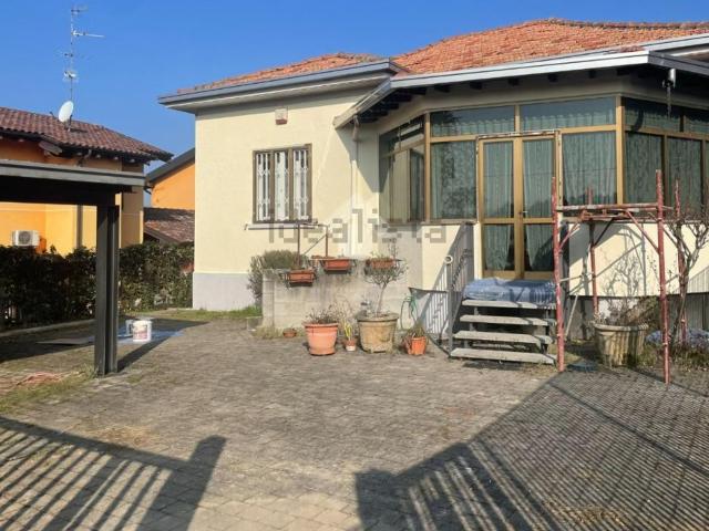 Villetta indipendente in vendita di 106 m² in Via V. Bellini, 62