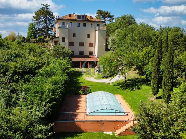 Villetta indipendente in vendita di 1070 m² in Piazza Repubblica